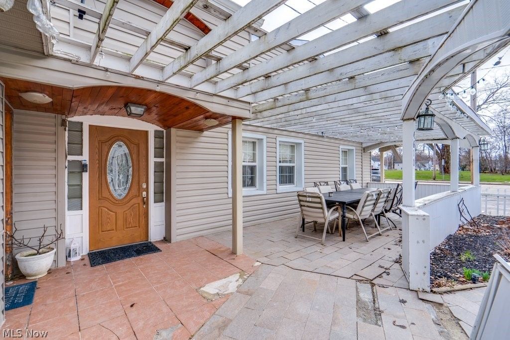 Photo of 4610 West Avenue, Ashtabula, OH 44004 (MLS # 5196040)