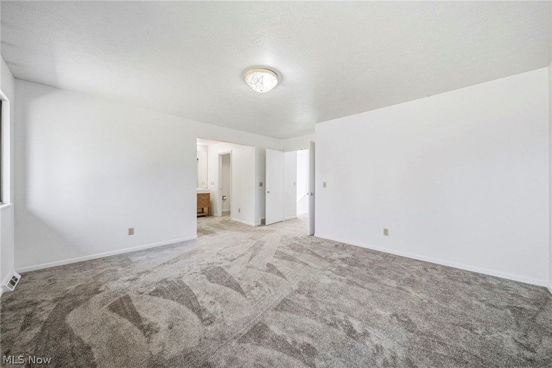 Woodhawk Club Condo - Residential