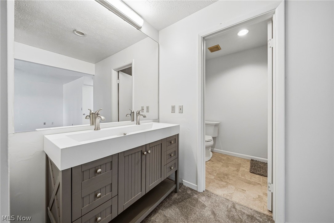 Woodhawk Club Condo - Residential