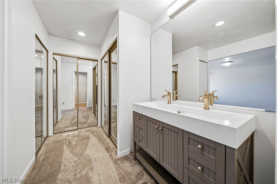 Woodhawk Club Condo - Residential