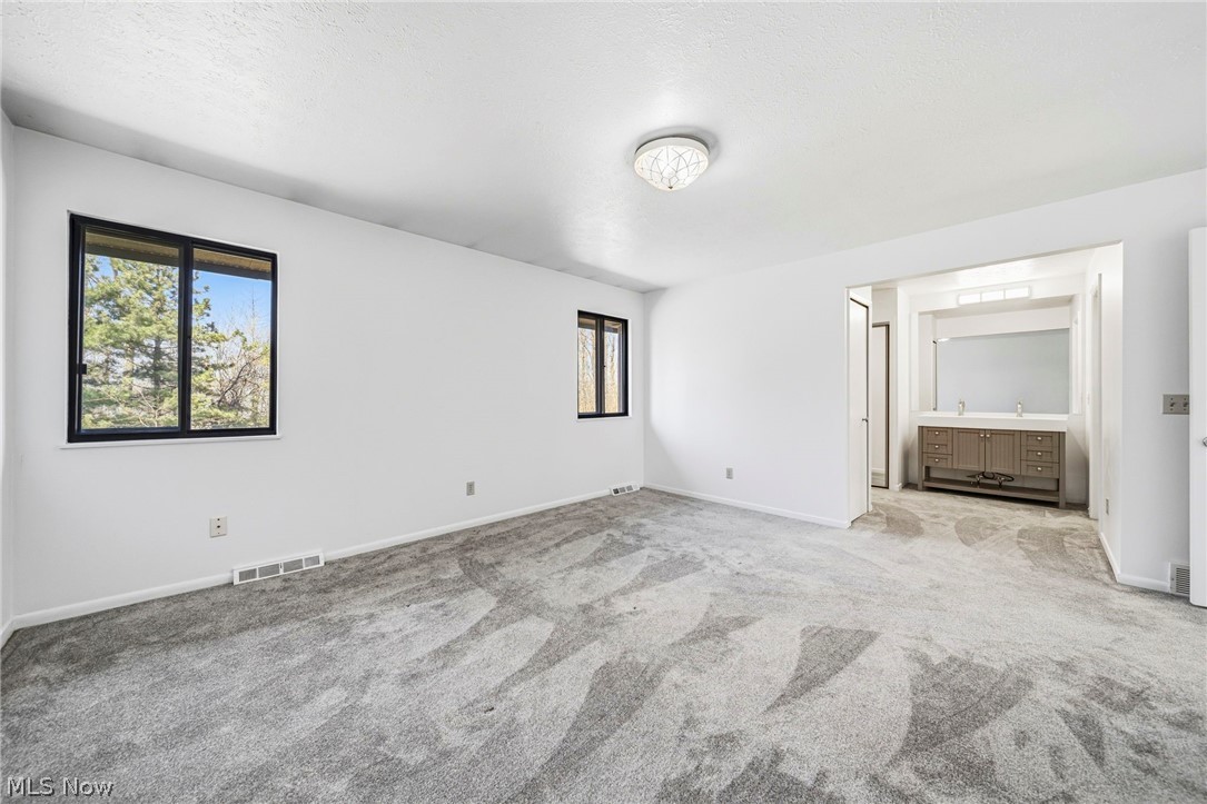 Woodhawk Club Condo - Residential