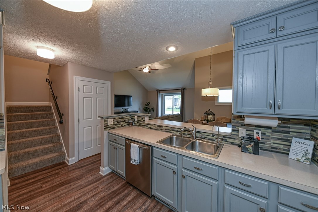 Corner Stone Condo - Residential