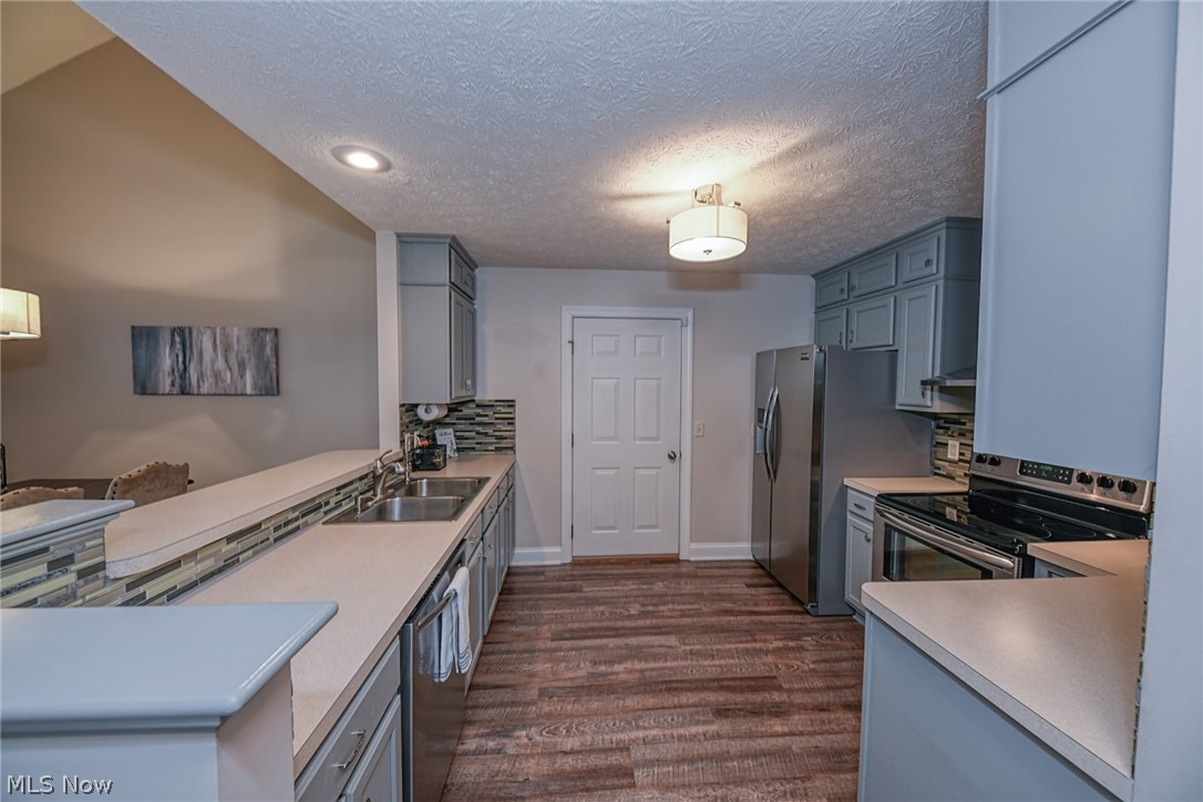 Corner Stone Condo - Residential