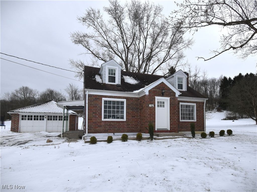 Photo of 1075 Bacon Avenue, East Palestine, OH 44413 (MLS # 5182957)