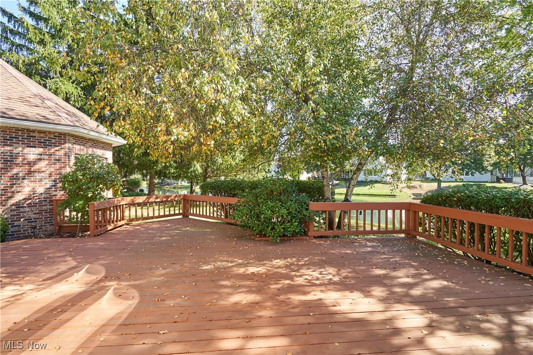 Village Crystal Lakes Condo - Residential