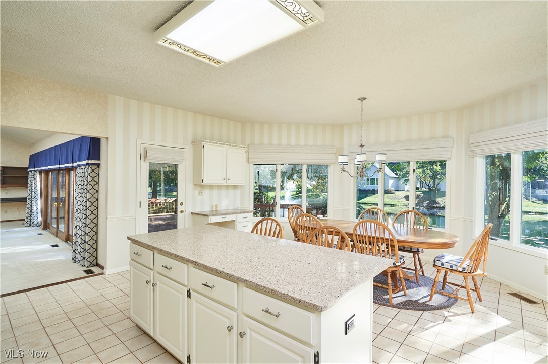 Village Crystal Lakes Condo - Residential