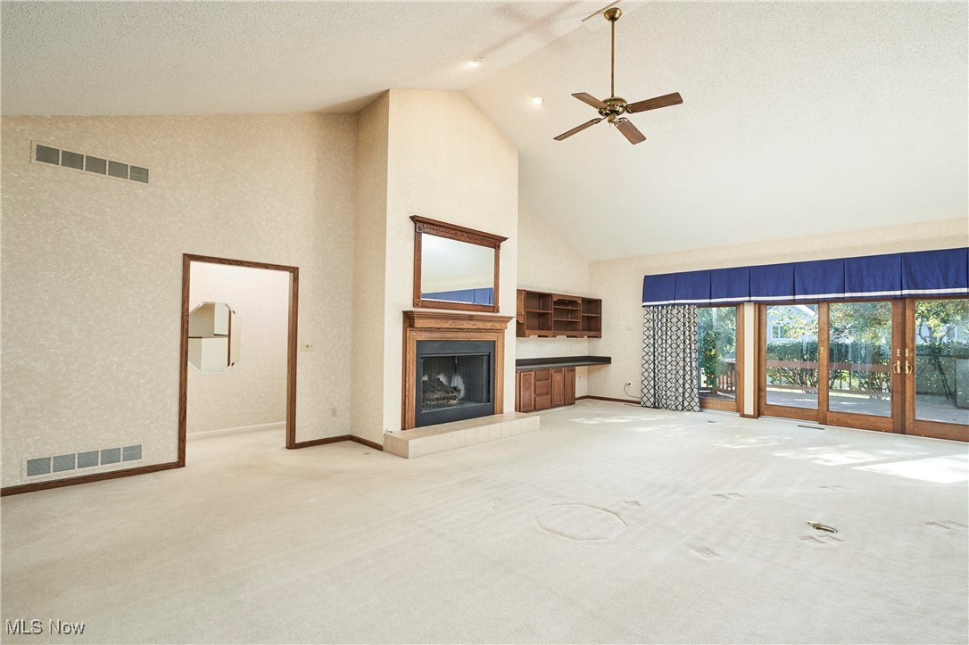 Village Crystal Lakes Condo - Residential