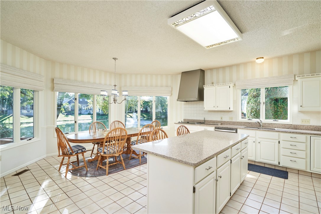 Village Crystal Lakes Condo - Residential