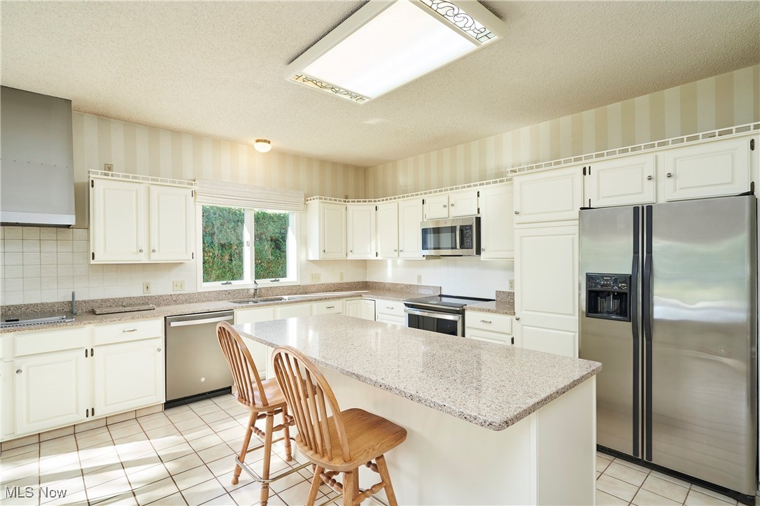 Village Crystal Lakes Condo - Residential