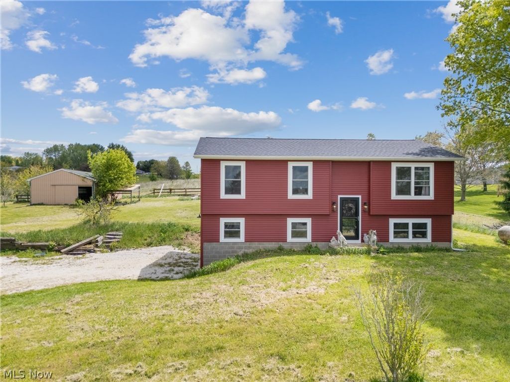 Photo of 4588 S Elyria Road, Shreve, OH 44676 (MLS # 5209261)