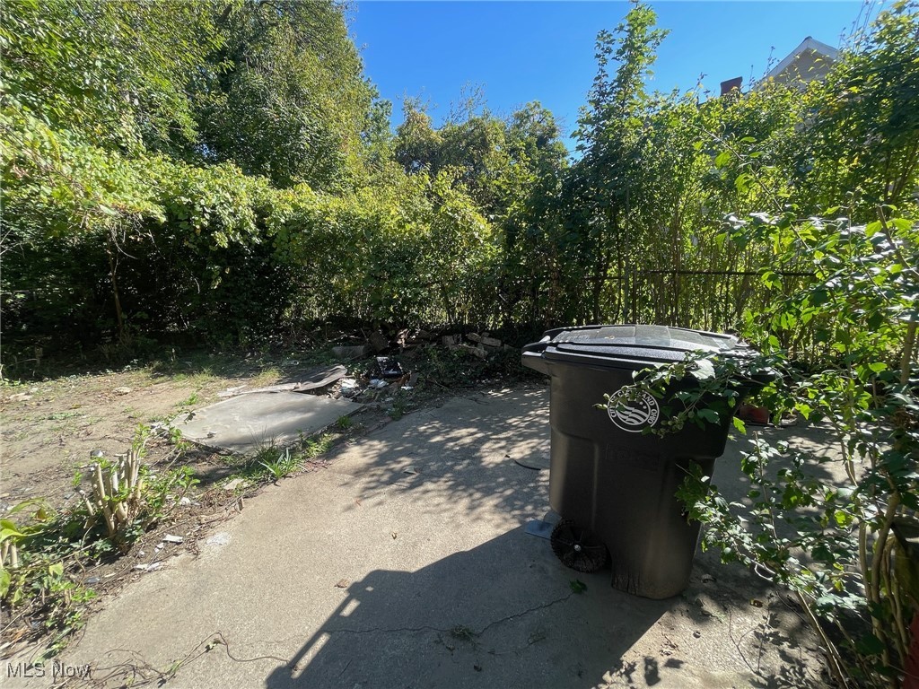 Burrows & Putts - Residential