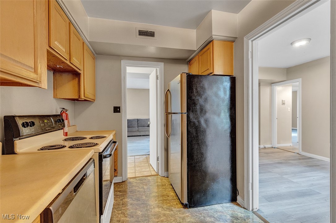 Georgian Condo 105w W - Residential