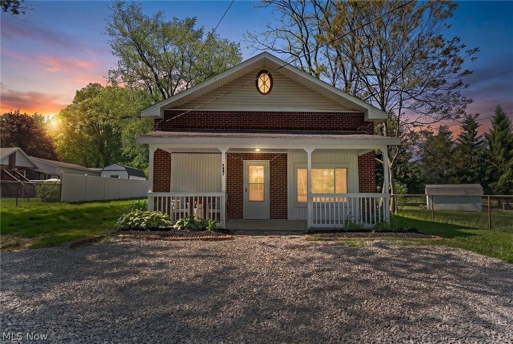 Photo of 7997 Columbus Road NE, Louisville, OH 44641 (MLS # 5211237)