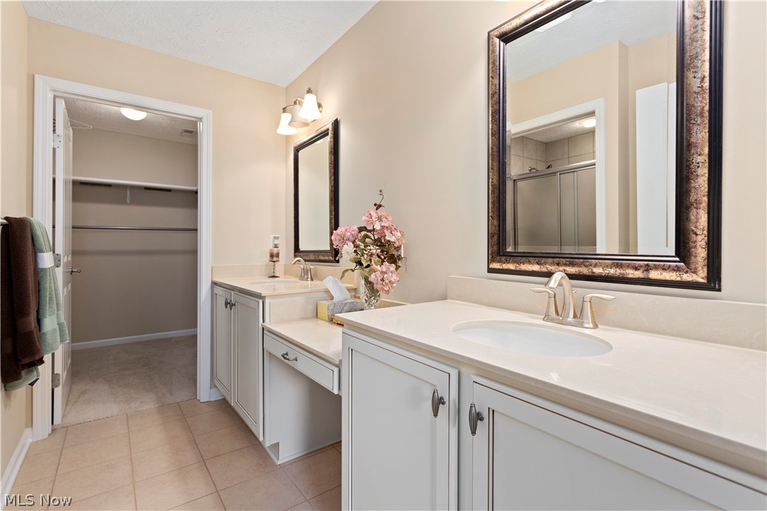 West Vly Condos Ph 18 1 - Residential