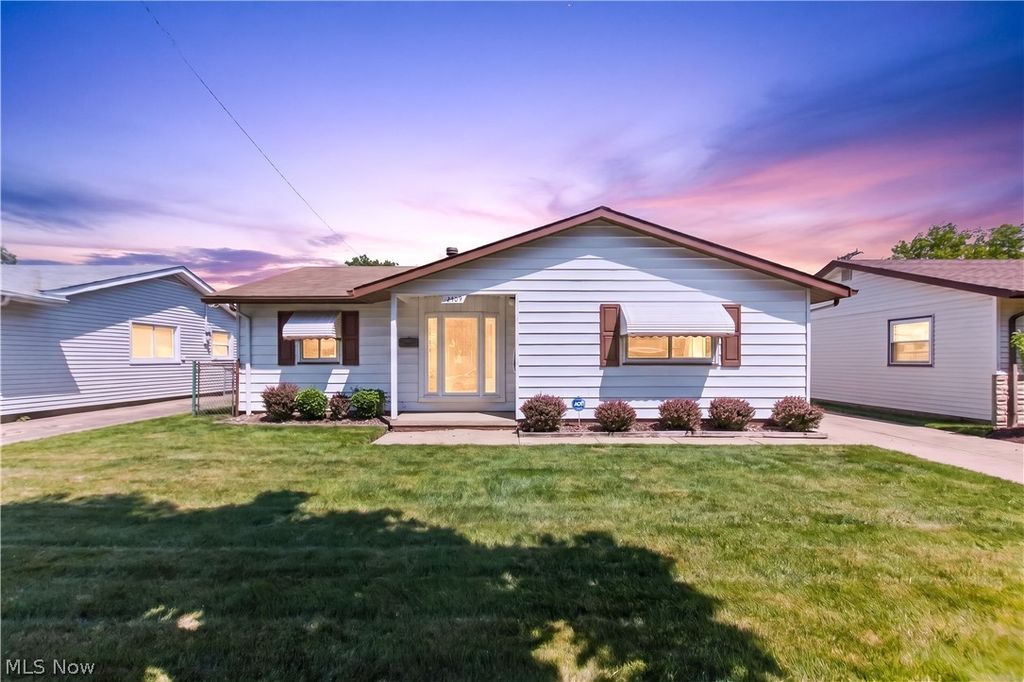 Photo of 4307 W 146th Street, Cleveland, OH 44135 (MLS # 5214955)
