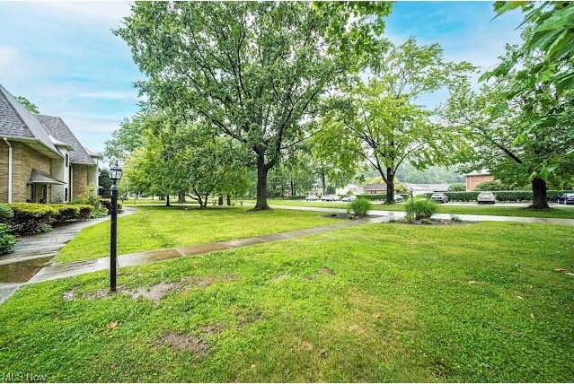 Deepwood Condo - Residential