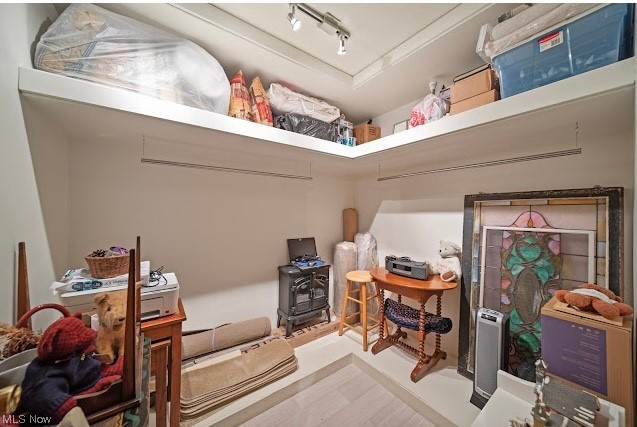 Deepwood Condo - Residential