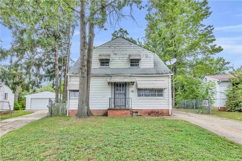 Homes For Sale - 15521 N Lotus Drive<br/> Cleveland, OH 44128