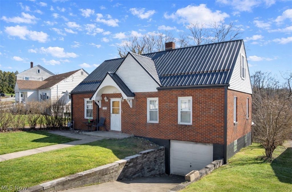 Photo of 832 Buena Vista Boulevard, Steubenville, OH 43952 (MLS # 5191537)