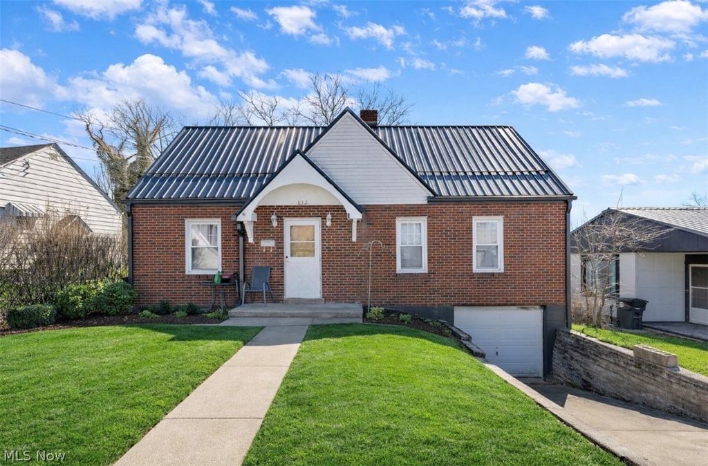 Photo of 832 Buena Vista Boulevard, Steubenville, OH 43952 (MLS # 5191537)