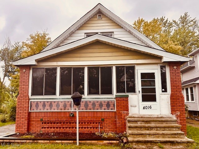 Welcome to this Up and Down Duplex. First floor vacant unit offers a spacious Living Room and Dining Room. Kitchen, 2 bedrooms and 1 bathroom. Enjoy the private enclosed front and back porch. The second-floor unit offers Living Room, Dining Room, Kitchen, 1 bedroom and 1 bathroom. The second-floor unit will be shown within 72 hours of an accepted offer. Please do not disturb the upstairs tenant. Property being Sold As Is.