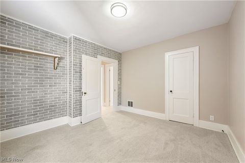 Tiny photo for 165 Oak Knoll Avenue NE, Warren, OH 44483 (MLS # 5186500)