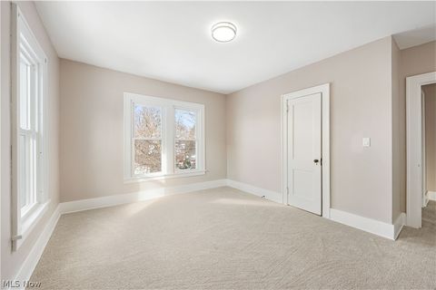 Tiny photo for 165 Oak Knoll Avenue NE, Warren, OH 44483 (MLS # 5186500)