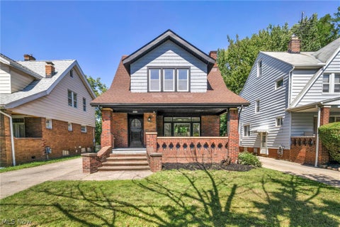 Photo of 18101 Hiller Avenue, Cleveland, OH 44119 (MLS # 5240741)