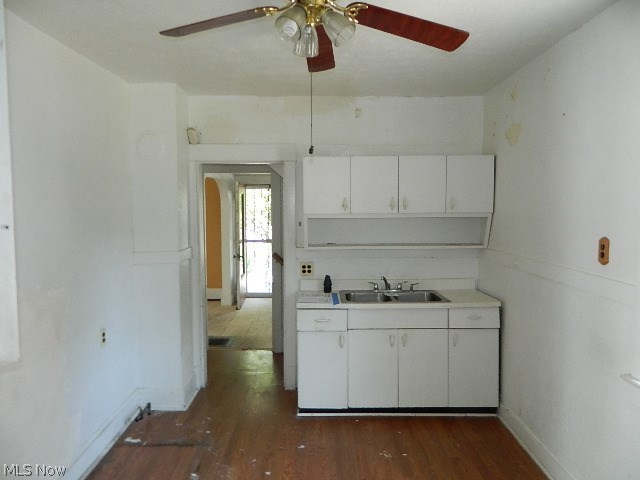 A G Frisbies Warner Road - Residential