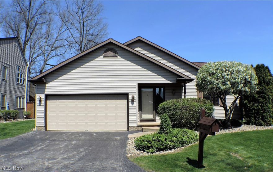 This well cared for and beautiful 2 bedroom 2 FULL bathroom condo is just waiting for you in the Howland School District! The open floor plan is very inviting and gives you amply space for all your furniture. Very large living room with cathedral ceilings and sky lights. Huge kitchen with plenty of cabinet space, newer flooring, and appliances staying. Dining room is a perfect size for family gatherings or quick bit to eat off the breakfast bar. The 1st floor laundry/mud room has newer flooring and leads to the newly stained covered deck. The spacious Master Bedroom has HUGE walk-in closet and full bathroom. The 2nd bedroom is just and large with a walk-in closet also. This home offers everything on first floor but also offers a full basement AND a crawl space perfect for storage! The basement is DRY and has lots of potential to be fully finished down there. Also offers 2nd laundry hookups. Nicely sized 2 car attached garage that is heated, has hot & cold water, and freshly painted. Ad