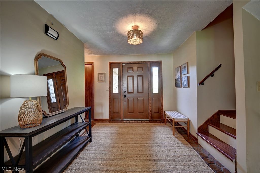 Photo of 4528 Greenmeadow Avenue NW, Canton, OH 44709 (MLS # 5210173)