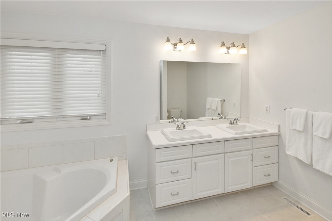 126 Turnberry Xing Xing, Broadview Heights, Ohio image 11