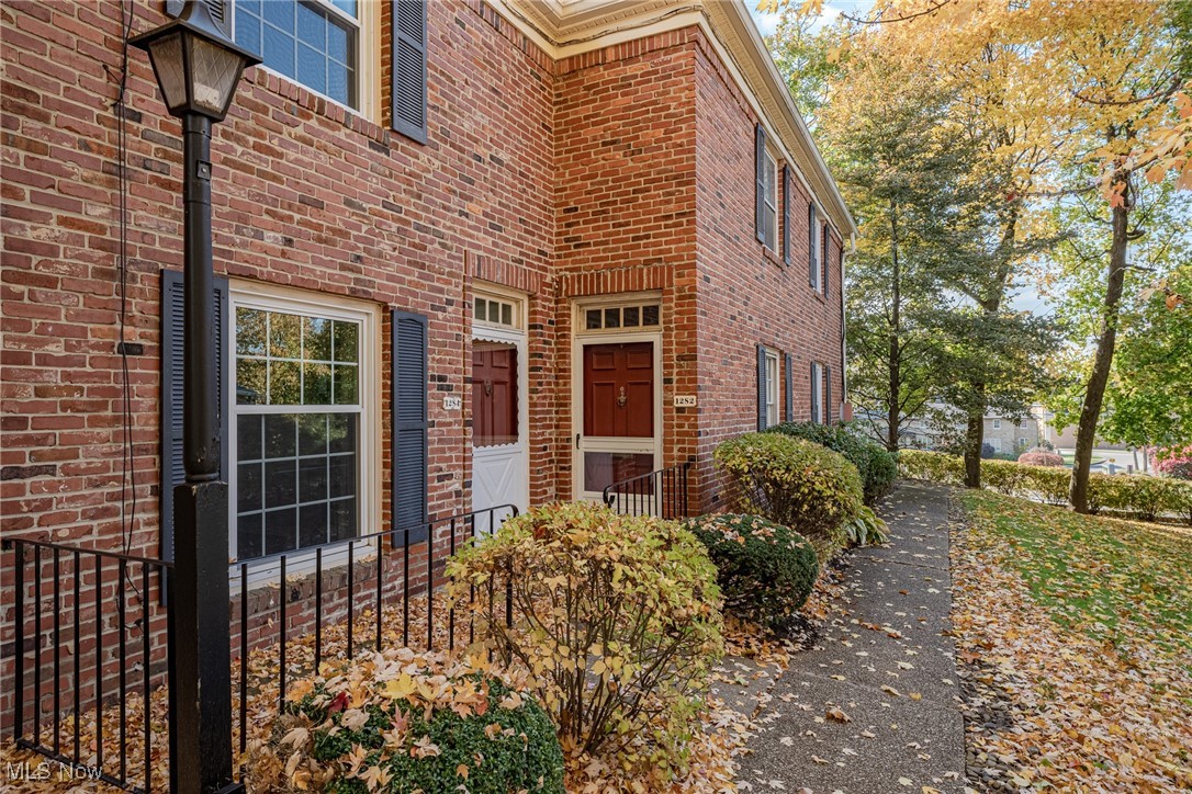 1284 Culpepper Drive #10, Akron, Ohio image 3