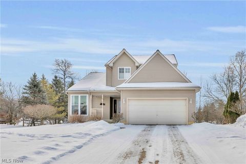 Homes For Sale - 5042 Grande Boulevard<br/> Medina, OH 44256