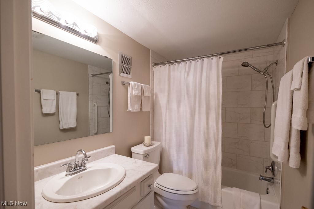 Versailles At Hudson Condo - Residential Lease