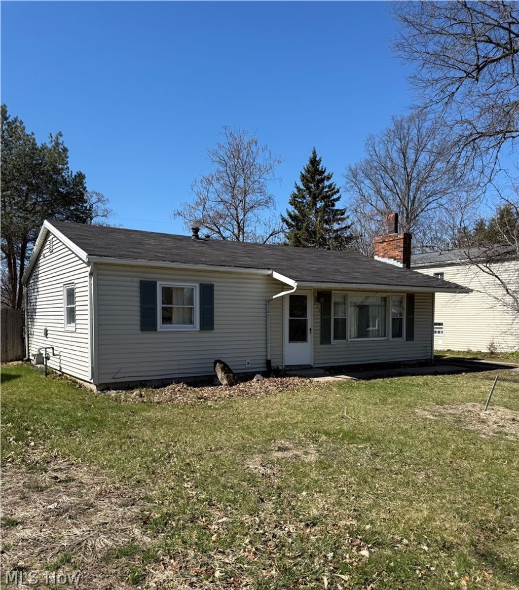 Photo of 232 Parkland Boulevard, Vermilion, OH 44089 (MLS # 5195988)