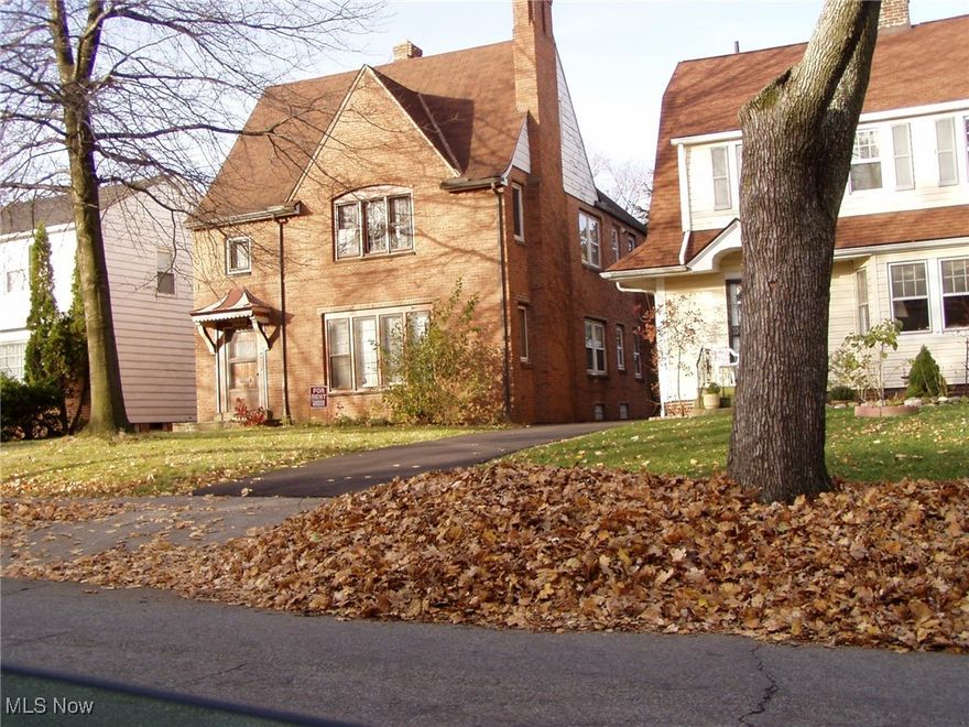 Recently rehabbed 2nd floor suite of beautiful brick duplex on quiet street. New kitchen and bath- lovely tile wall décor and flooring. All appliances included or bring your own. Convenient walking distance to: great schools, shopping, library, parks and recreation center. On RTA rapid transit Blue line train. Easy access to University Circle institutions and downtown Cleveland.