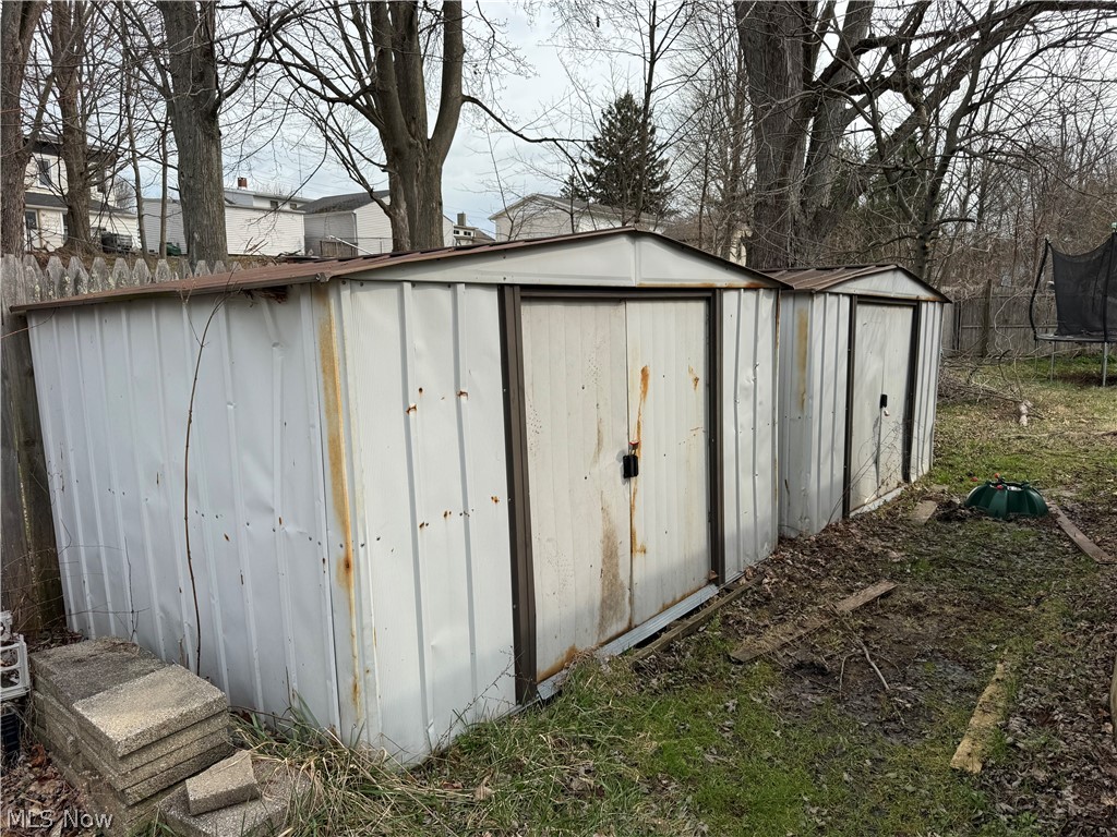 Connecticut Western Reserve Su - Residential