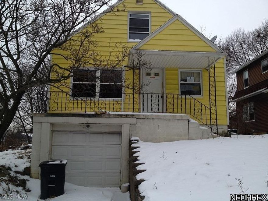 Short Sale. Needs some TLC. Tons of potential. Great opportunity for an investor!