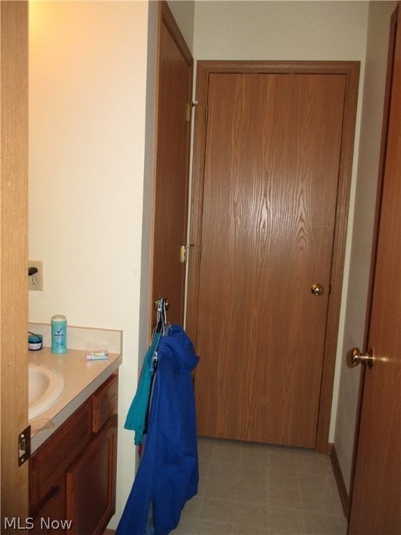 Meadowbrook Lake - Residential Income