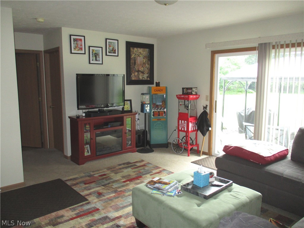 Meadowbrook Lake - Residential Income