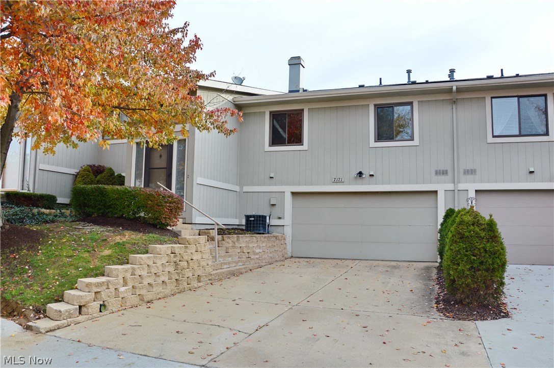 Lockwood Ridge Condo - Residential