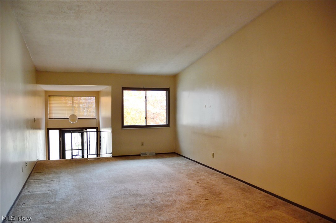 Lockwood Ridge Condo - Residential