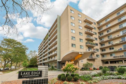 Photo for 10301 Lake Avenue 609