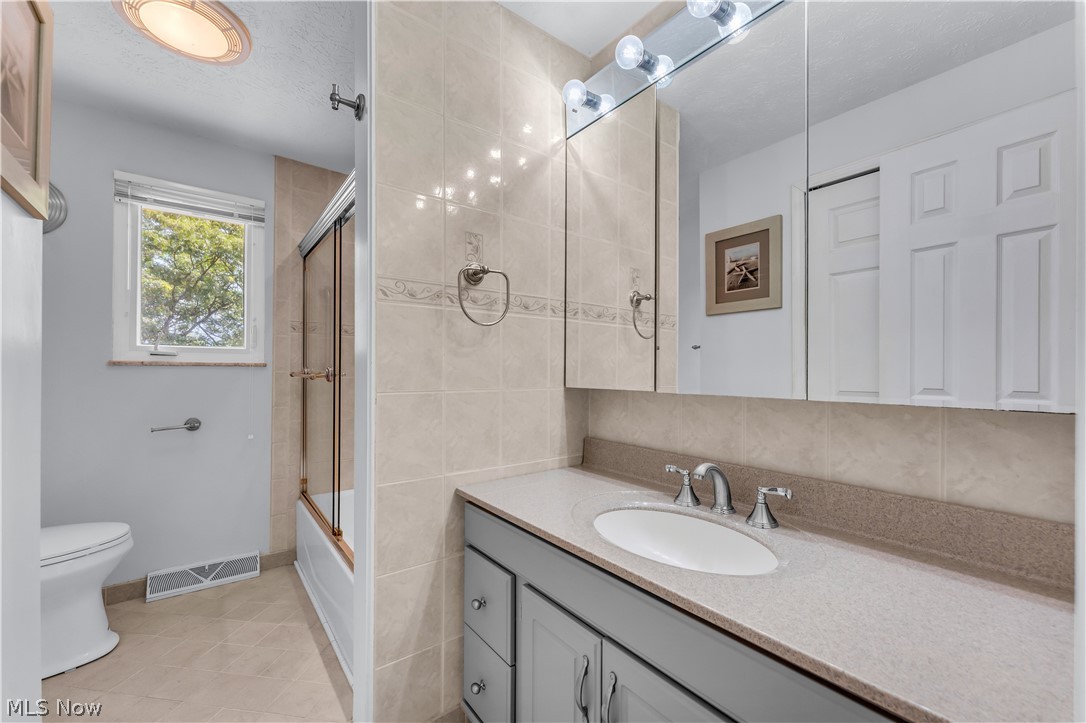 Holiday Hills 01 - Residential