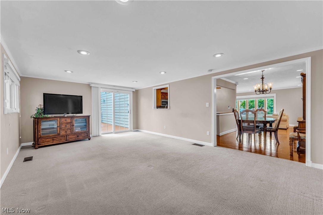 Holiday Hills 01 - Residential