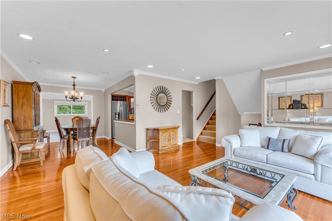 Holiday Hills 01 - Residential