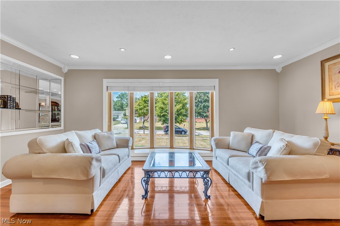 Holiday Hills 01 - Residential