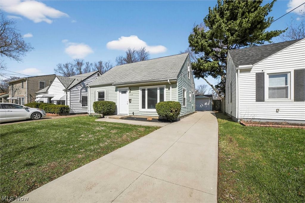 Photo of 13510 Bennington Avenue, Cleveland, OH 44135 (MLS # 5192961)