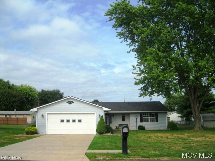 Immaculate Three bedroom One Level Floor plan Home.Delightful from the moment you walk through the door.Solid Oak kitchen with pullouts and pantry. Nice sized open rooms offer Wainscoting newer Mohawk carpet and fresh paint. Updated baths are charming with glassed shower doors and double sink.NEW roof and insulation 2010. NEW hot water heater 2012.Updated septic all to code.Two car attached garage,covered patio inside the fenced yard. Move in ready. Its a sweetie.  Elem: Harmar Elementary School  Elem/Bus: Y  JrHigh: Marietta Middle School School  JrHigh/Bus: Y  High: Marietta High School  High/Bus: Y  Fire: VOL  Police: SHF  ;SQFT=Fin L1:1380, Fin Above:1380, Fin Total:1380, Unfin Above:0;GAR= 2 Car Att;PRKG= Off Street, Parking Pad